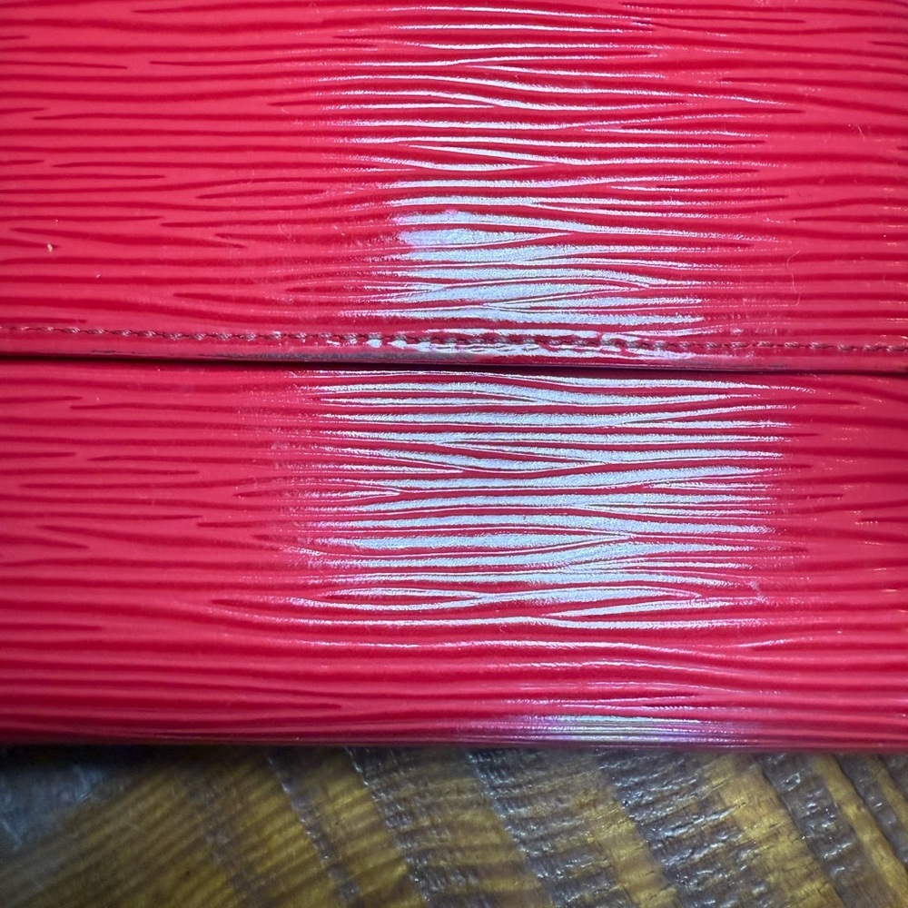 Louis Vuitton Vibrant Red Wallet - Picture 6 of 7